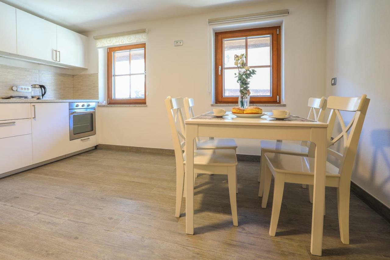 Apartmaji Tina Zgornje Gorje Kültér fotó